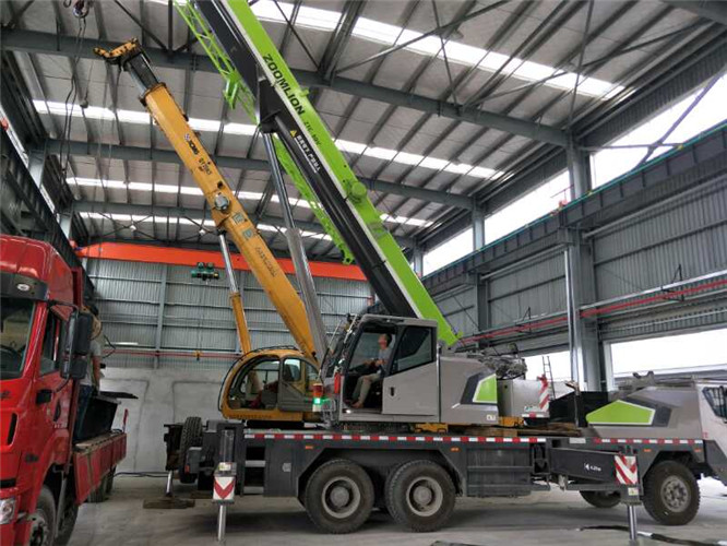 华池县高空车出租需要注意哪些安全事项？